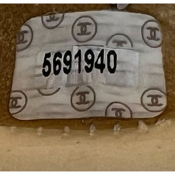 Rare Vintage CHANEL Blue and Beige PVC Stitched Patchwork CC Logo Should… - Picture 14 of 16